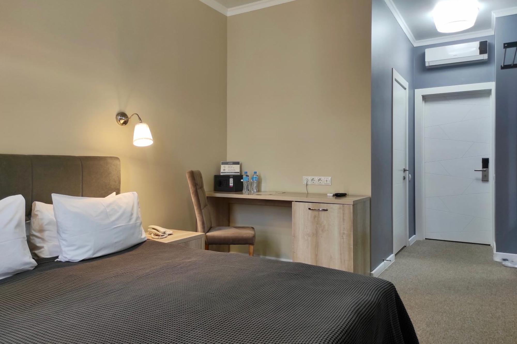 Lacasa Hotel Karagandy Екстериор снимка