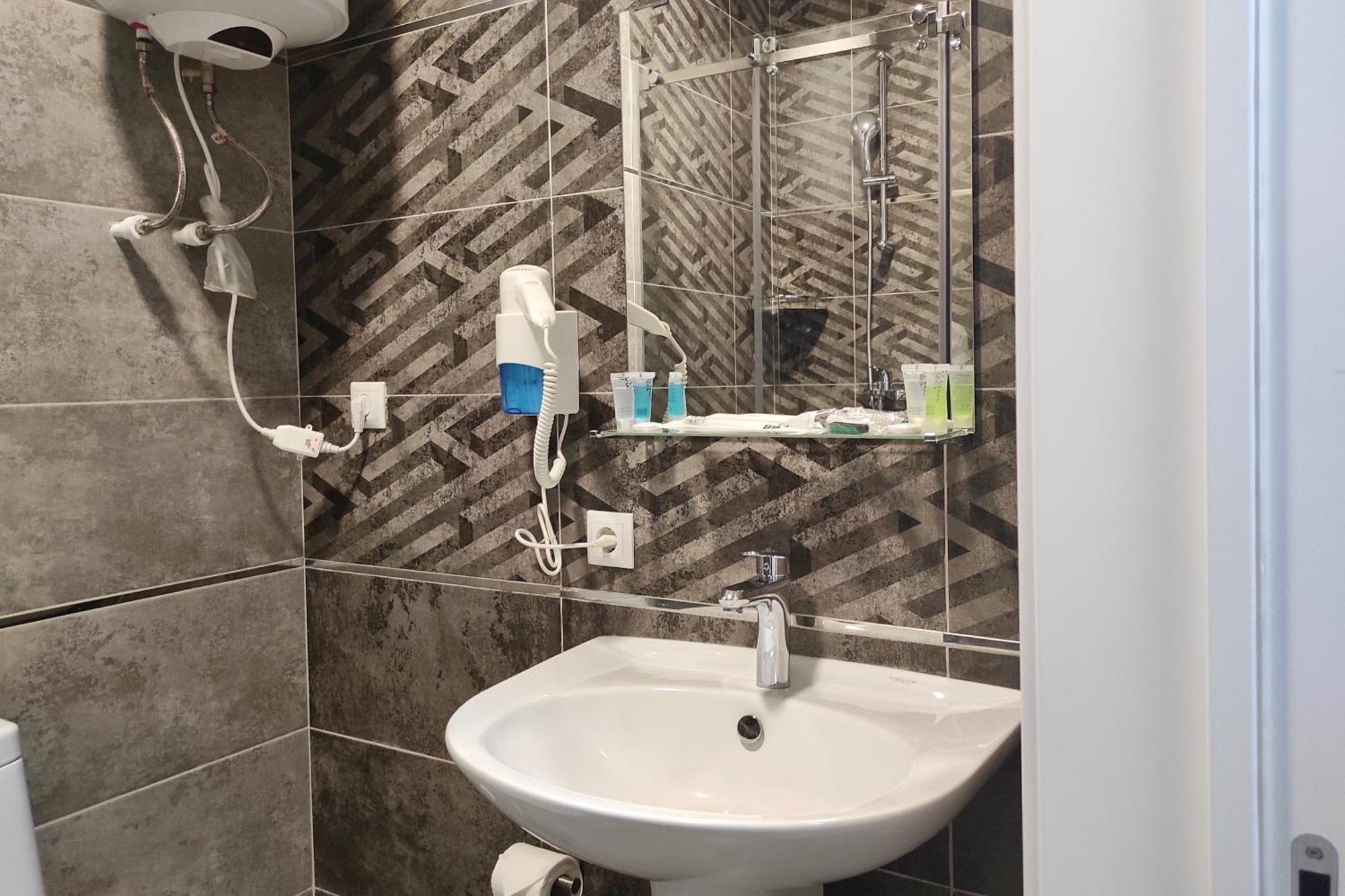 Lacasa Hotel Karagandy Екстериор снимка