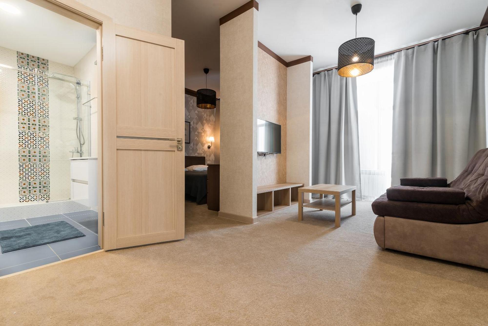 Lacasa Hotel Karagandy Екстериор снимка