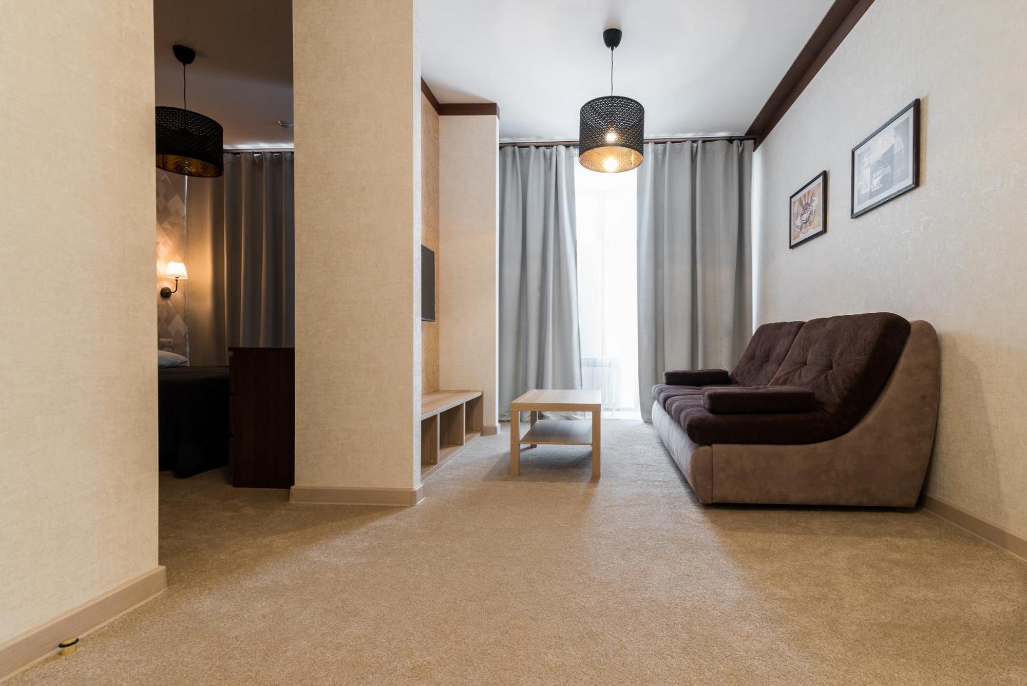 Lacasa Hotel Karagandy Екстериор снимка