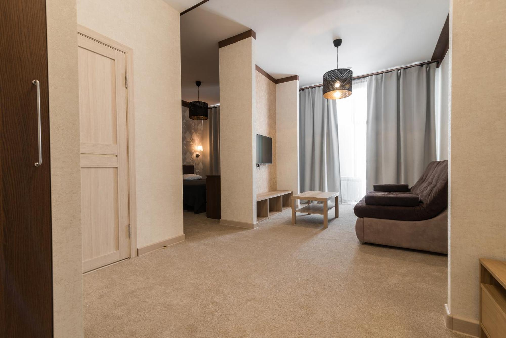 Lacasa Hotel Karagandy Екстериор снимка