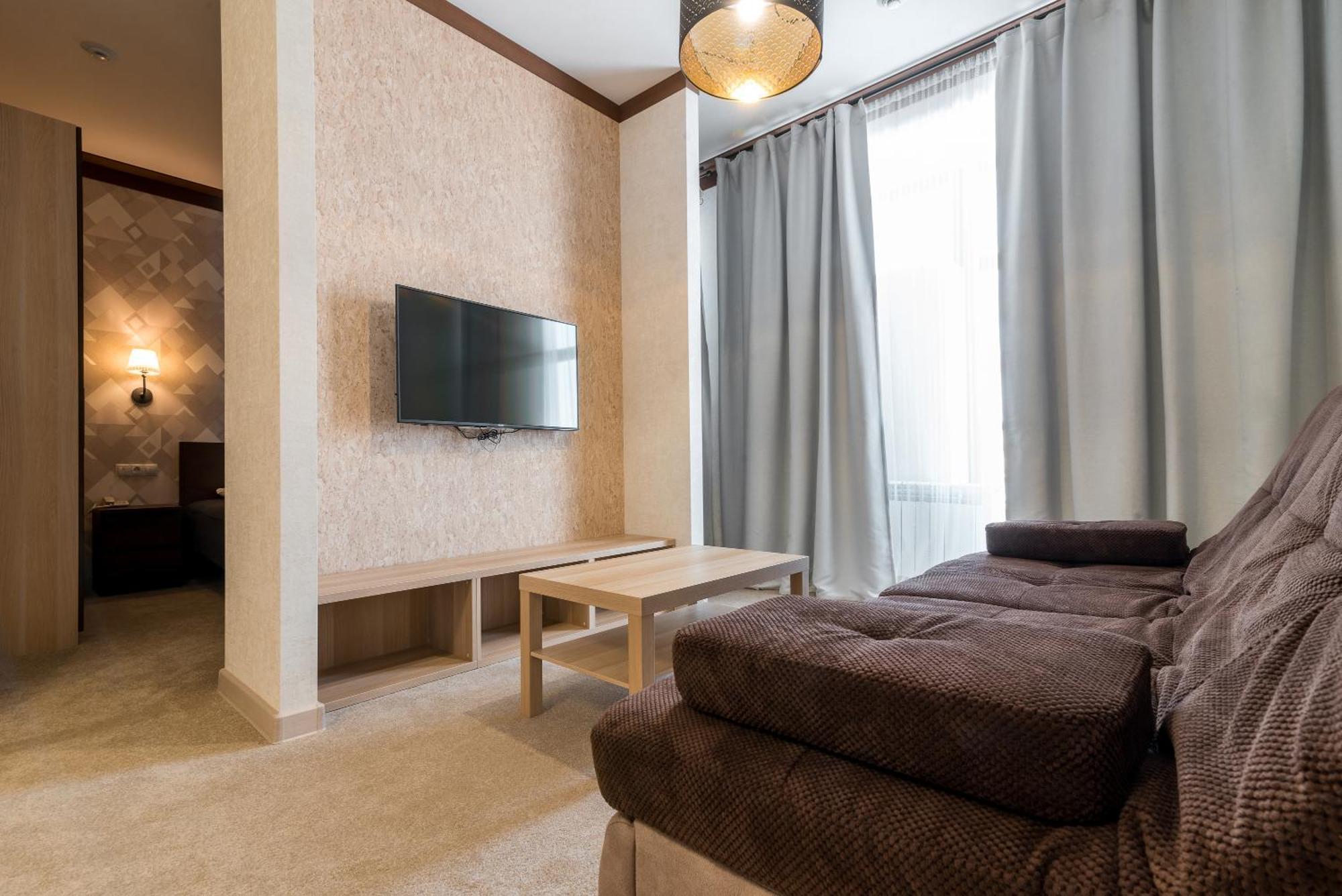 Lacasa Hotel Karagandy Екстериор снимка