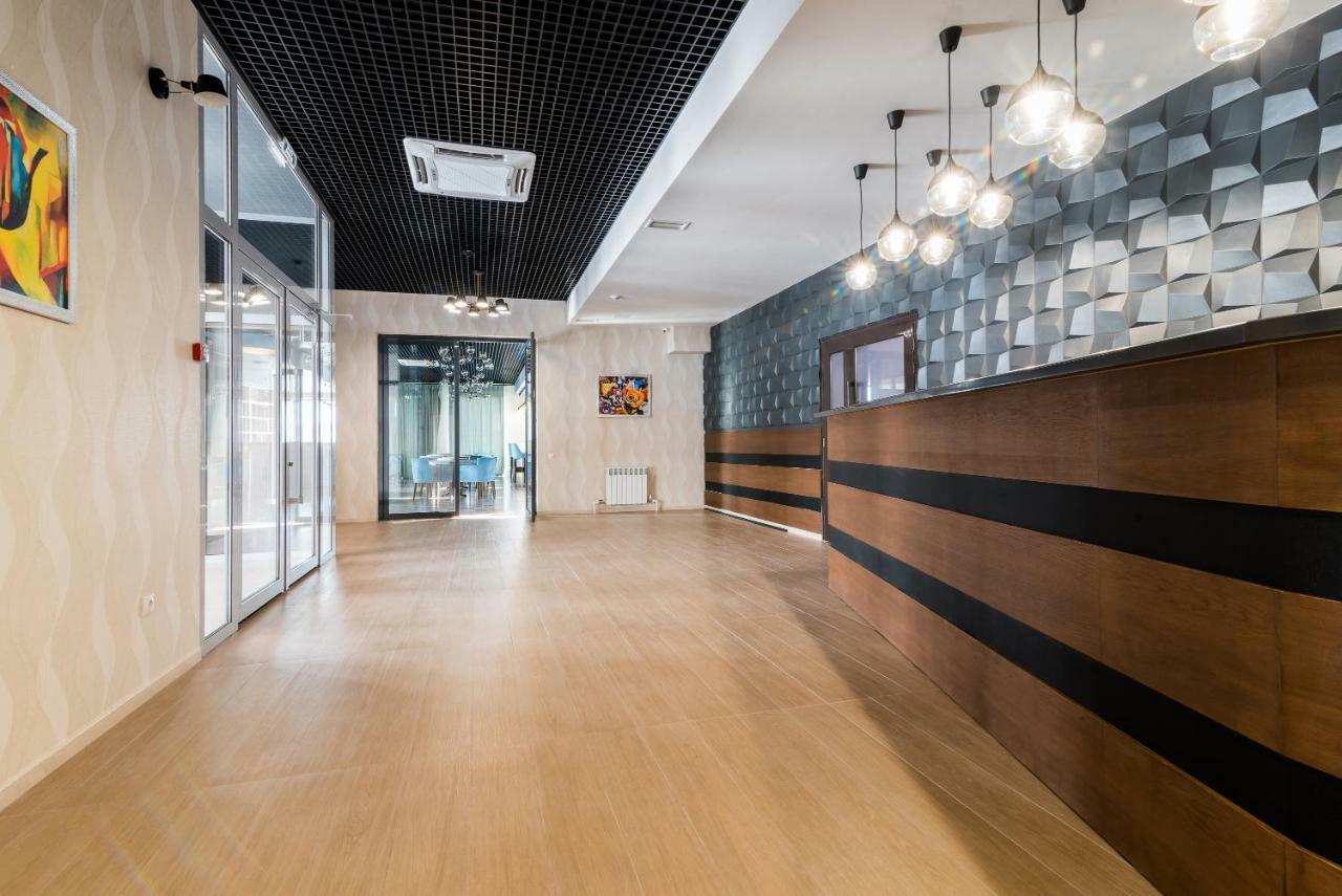 Lacasa Hotel Karagandy Екстериор снимка