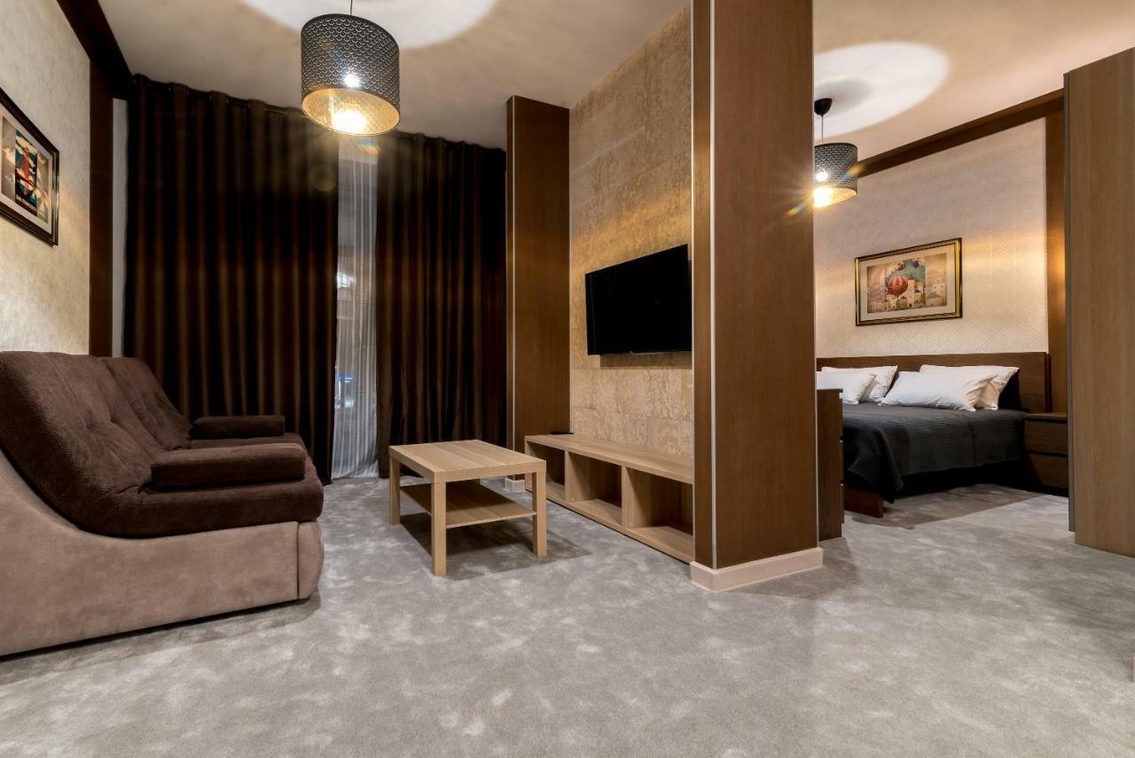 Lacasa Hotel Karagandy Екстериор снимка